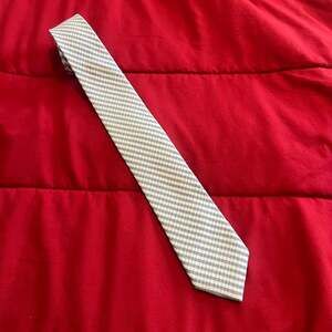 The Tie Bar Gray & White Diagonal Striped 100% Silk Necktie Wedding Classic Widt